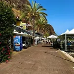 Sunset Dreams - Villa Arco da Calheta (Madeira)