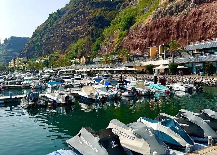 Sunset Dreams - Villa Arco da Calheta (Madeira)